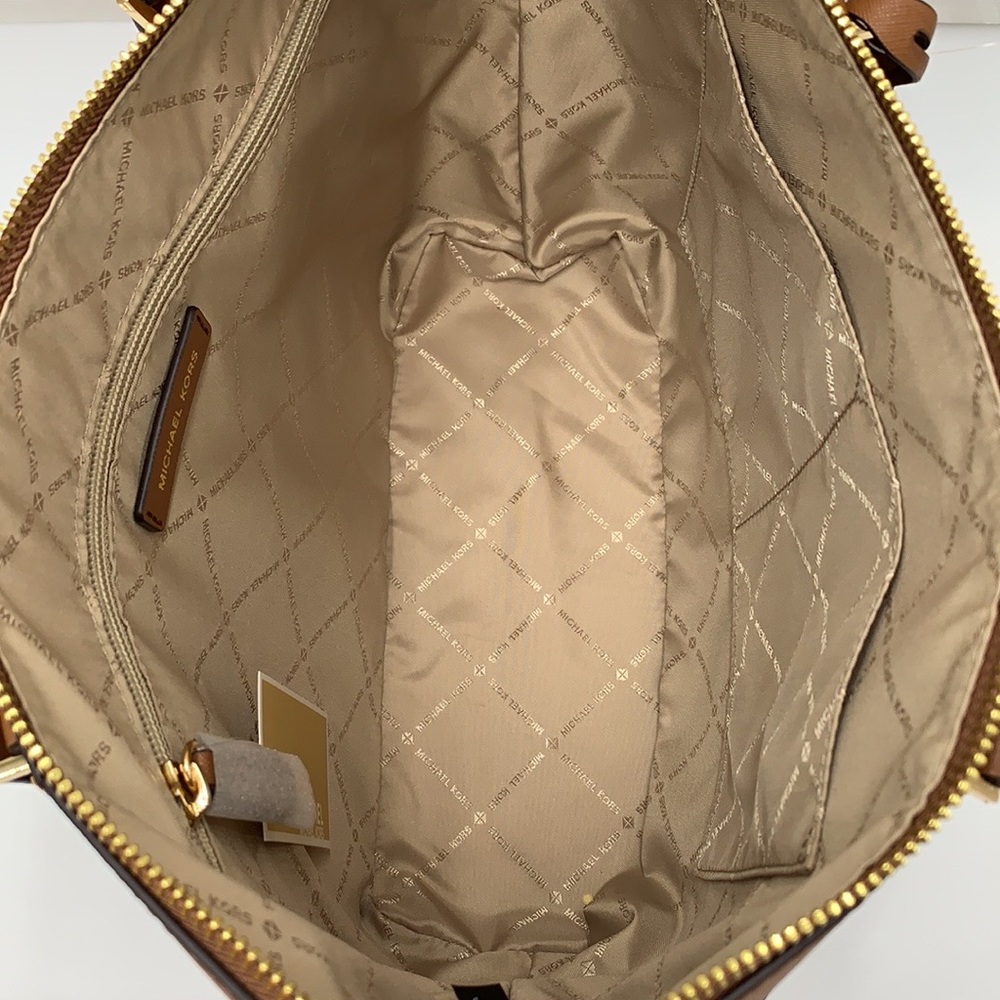 MICHAEL KORS CHARLOTTE LARGE TOP ZIP TOTE LUGGAGE - Picture 11 of 15